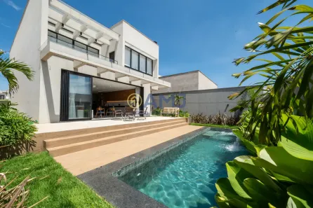 Sobrado com 4 Quartos à venda, 263m² no Jardins Nápoles, Senador Canedo