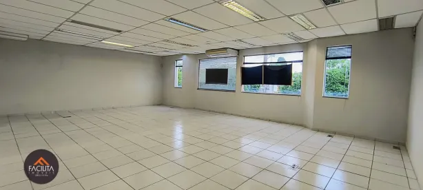 Sala Comercial para alugar, 230m² no Vila Helena, Santo André