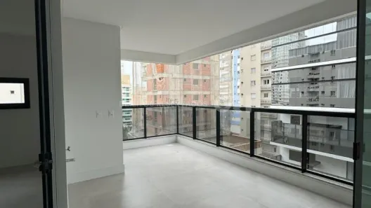 Apartamento com 3 Quartos à venda, 132m² no Meia Praia, Itapema