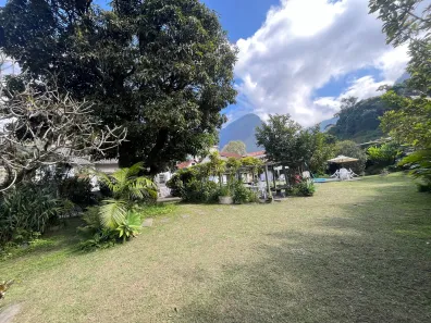 Imóvel Comercial com 8 Quartos à venda, 290m² no Retiro, Petrópolis