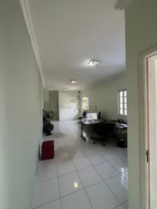 Sobrado com 3 Quartos à venda, 250m² no Loteamento Villa Branca, Jacareí