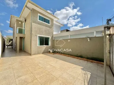 Casa com 3 Quartos à venda, 120m² no Santa Amélia, Belo Horizonte