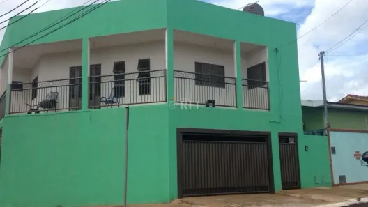 Sobrado com 4 Quartos à venda, 164m² no Parque Bandeirante, Rio Verde