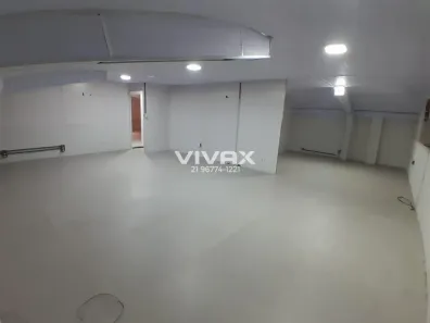 Galpão/Depósito/Armazém à venda, 680m² no Engenho de Dentro, Rio de Janeiro