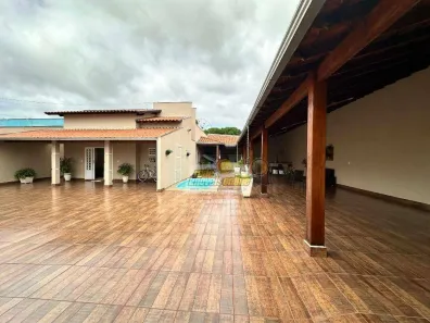 Casa com 4 Quartos à venda, 276m² no Conjunto Manoel Mendes, Uberaba