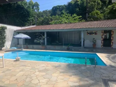 Casa com 8 Quartos à venda, 850m² no Enseada, Ubatuba