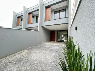 Sobrado com 3 Quartos à venda, 98m² no Costa e Silva, Joinville