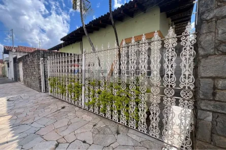 Casa com 4 Quartos à venda, 272m² no Centro, Franca