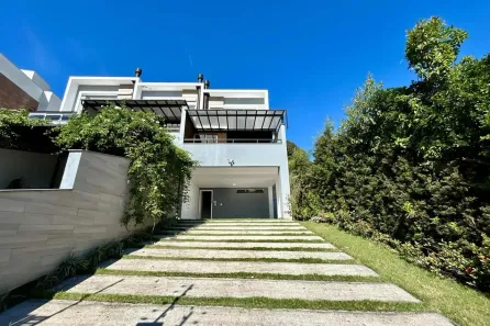 Casa com 4 Quartos para alugar, 280m² no Centro, Florianópolis