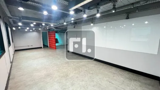 Sala Comercial à venda, 101m² no Cerqueira César, São Paulo