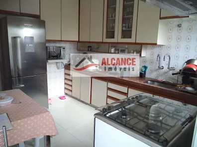 Sobrado com 4 Quartos à venda, 186m² no Jardim Peri Peri, São Paulo