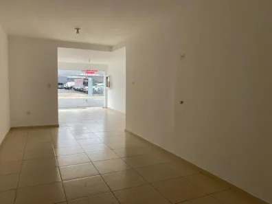Imóvel Comercial com 3 Quartos à venda, 234m² no Centro, Salto