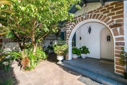 Casa com 3 Quartos à venda, 250m² no Azenha, Porto Alegre