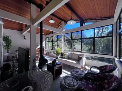 Casa de Condomínio com 4 Quartos à venda, 270m² no Carlos Guinle, Teresópolis
