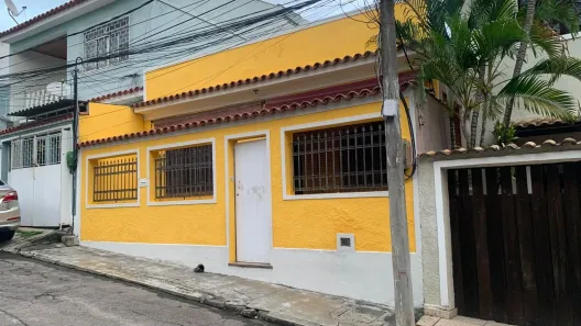 Casa com 2 Quartos para alugar, 45m² no Marechal Hermes, Rio de Janeiro