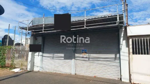 Ponto Comercial para alugar, 300m² no Centro, Uberlândia