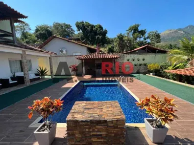 Casa de Condomínio com 4 Quartos à venda, 363m² no Jacarepaguá, Rio de Janeiro