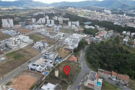 Lote/Terreno à venda, 300m² no Parque San Carlo, Poços de Caldas