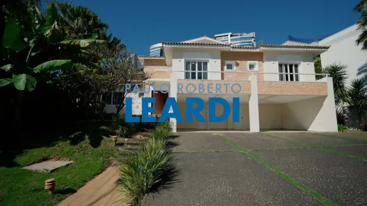 Casa de Condomínio com 4 Quartos à venda, 405m² no Alphaville Conde II, Barueri