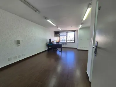 Sala Comercial à venda, 32m² no Chácara Santo Antônio (Zona Sul), São Paulo