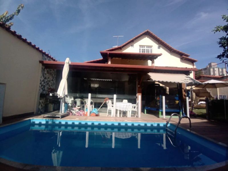 Casa com 6 quartos — Castelo, Belo Horizonte