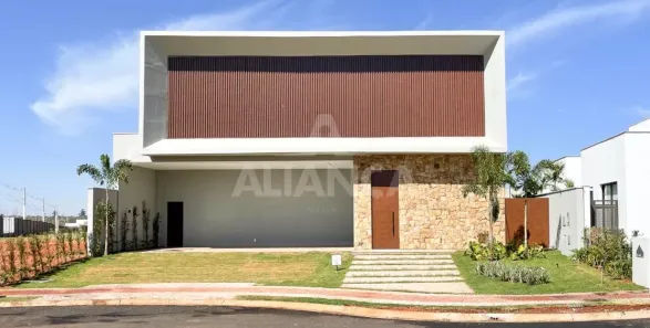 Casa com 4 Quartos à venda, 421m² no Jardim Sul, Uberlândia