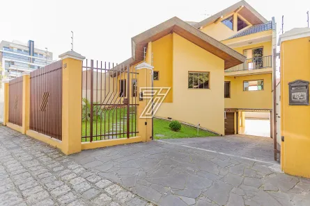Casa com 4 Quartos para alugar, 540m² no Santa Quitéria, Curitiba