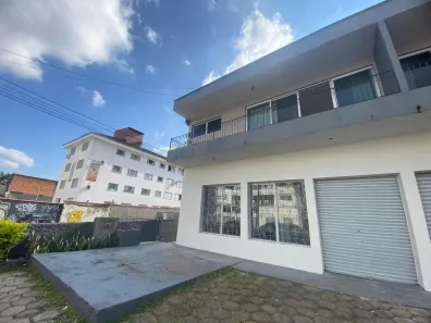 Sala Comercial para alugar, 176m² no Saguaçu, Joinville