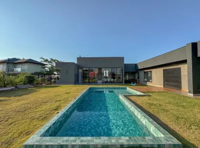 Casa de Condomínio com 4 Quartos à venda, 389m² no Esperança, Londrina