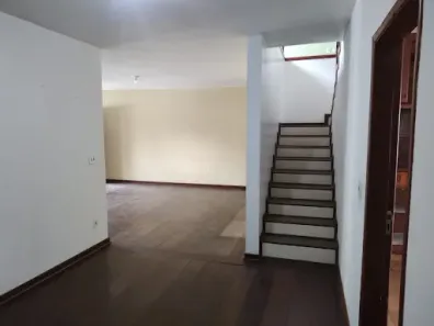 Sobrado com 4 Quartos para alugar, 420m² no Vila Oliveira, Mogi das Cruzes