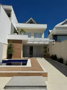 Casa de Condomínio com 4 Quartos à venda, 260m² no Recreio dos Bandeirantes, Rio de Janeiro
