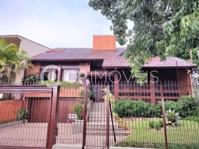Imóvel Comercial com 4 Quartos para alugar, 330m² no Jardim Itu, Porto Alegre