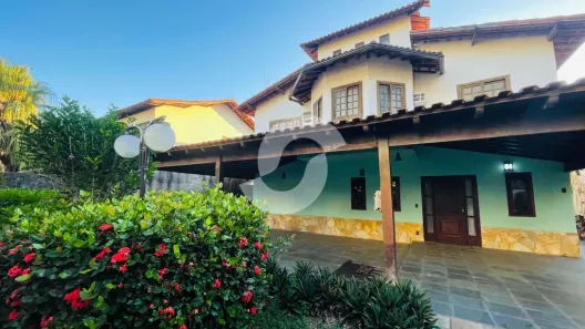 Casa com 5 Quartos à venda, 355m² no Camboinhas, Niterói