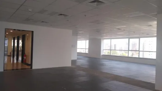 Sala Comercial à venda, 131m² no Jardim das Acácias, São Paulo