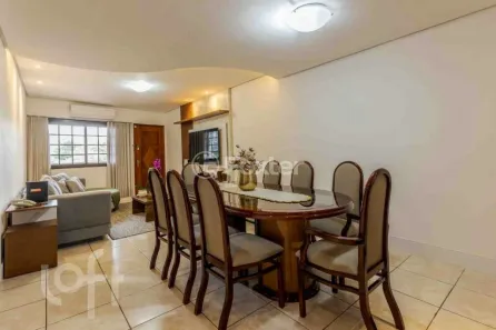 Casa com 3 Quartos à venda, 320m² no Centro, Canoas