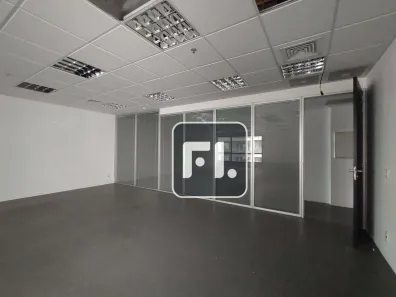 Sala Comercial para alugar, 677m² no Alphaville Industrial, Barueri