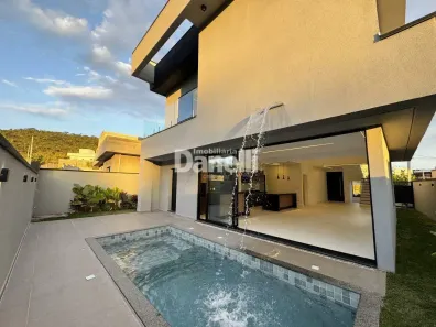 Casa de Condomínio com 4 Quartos à venda, 270m² no Itapecirica, Taubaté
