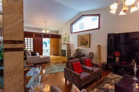 Casa com 5 Quartos à venda, 550m² no Palmares, Belo Horizonte