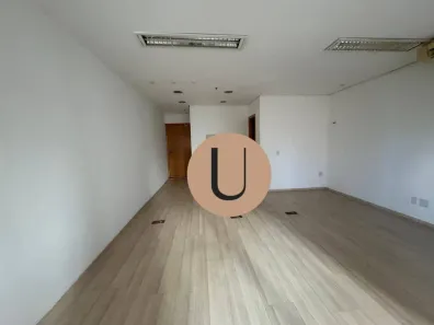 Sala Comercial à venda, 37m² no Vila Olímpia, São Paulo