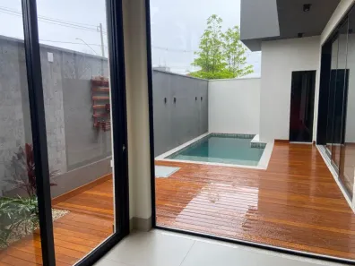 Casa de Condomínio com 3 Quartos à venda, 216m² no Laranjeiras, Uberlândia