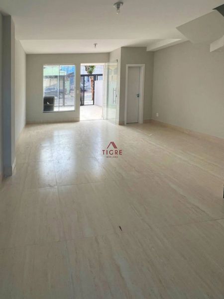Casa com 2 quartos — Planalto, Belo Horizonte