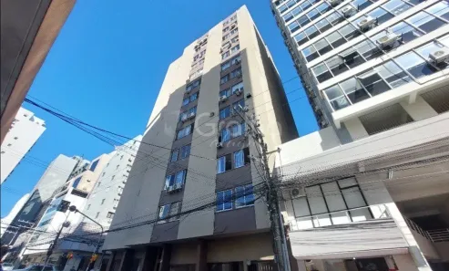 Apartamento com 1 Quarto para alugar, 29m² no Centro, Florianópolis