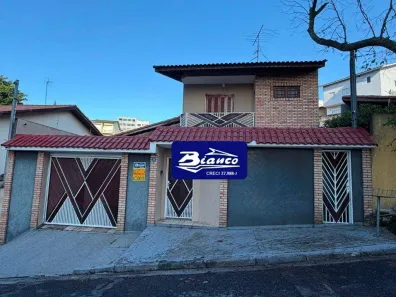 Sobrado com 3 Quartos à venda, 211m² no Jardim Santa Mena, Guarulhos