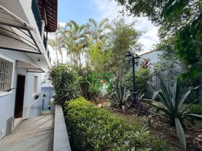 Casa com 3 Quartos à venda, 219m² no Alto da Lapa, São Paulo