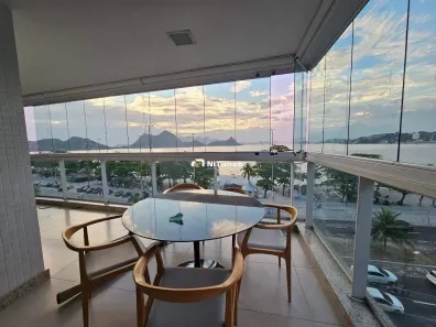 Apartamento com 4 Quartos para alugar, 227m² no Charitas, Niterói
