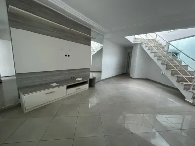 Sobrado com 3 Quartos para alugar, 186m² no Parque das Nações, Santo André