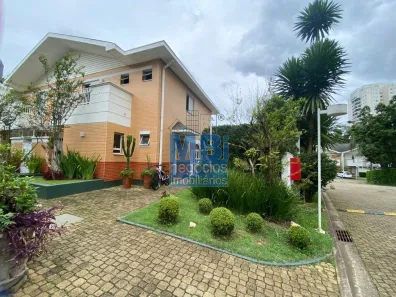 Casa de Condomínio com 3 Quartos à venda, 183m² no Vila Sofia, São Paulo