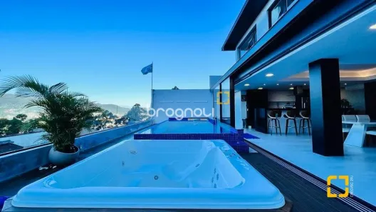 Casa com 4 Quartos à venda, 286m² no Trindade, Florianópolis