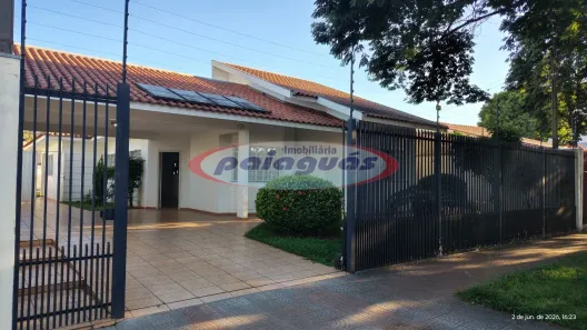 Casa com 2 Quartos para alugar, 350m² no Zona 03, Maringá