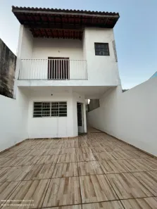 Sobrado com 3 Quartos à venda, 120m² no Jardim das Palmeiras, Atibaia